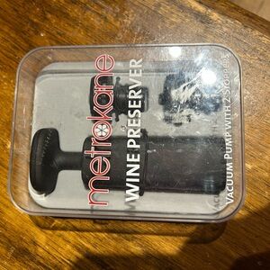 Metrokane Vacuum Wine Preserver
